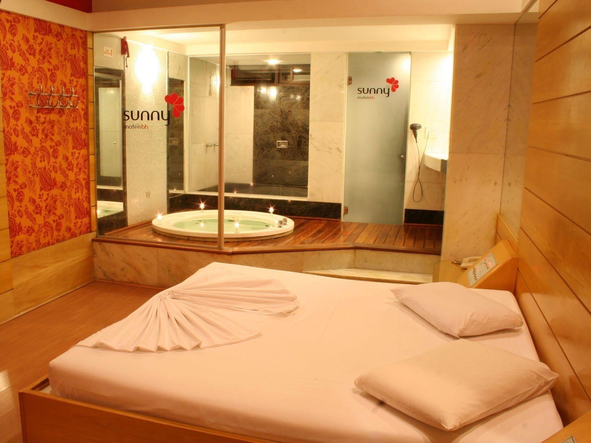Motel Sunny (Adults Only) Белу-Оризонти Экстерьер фото