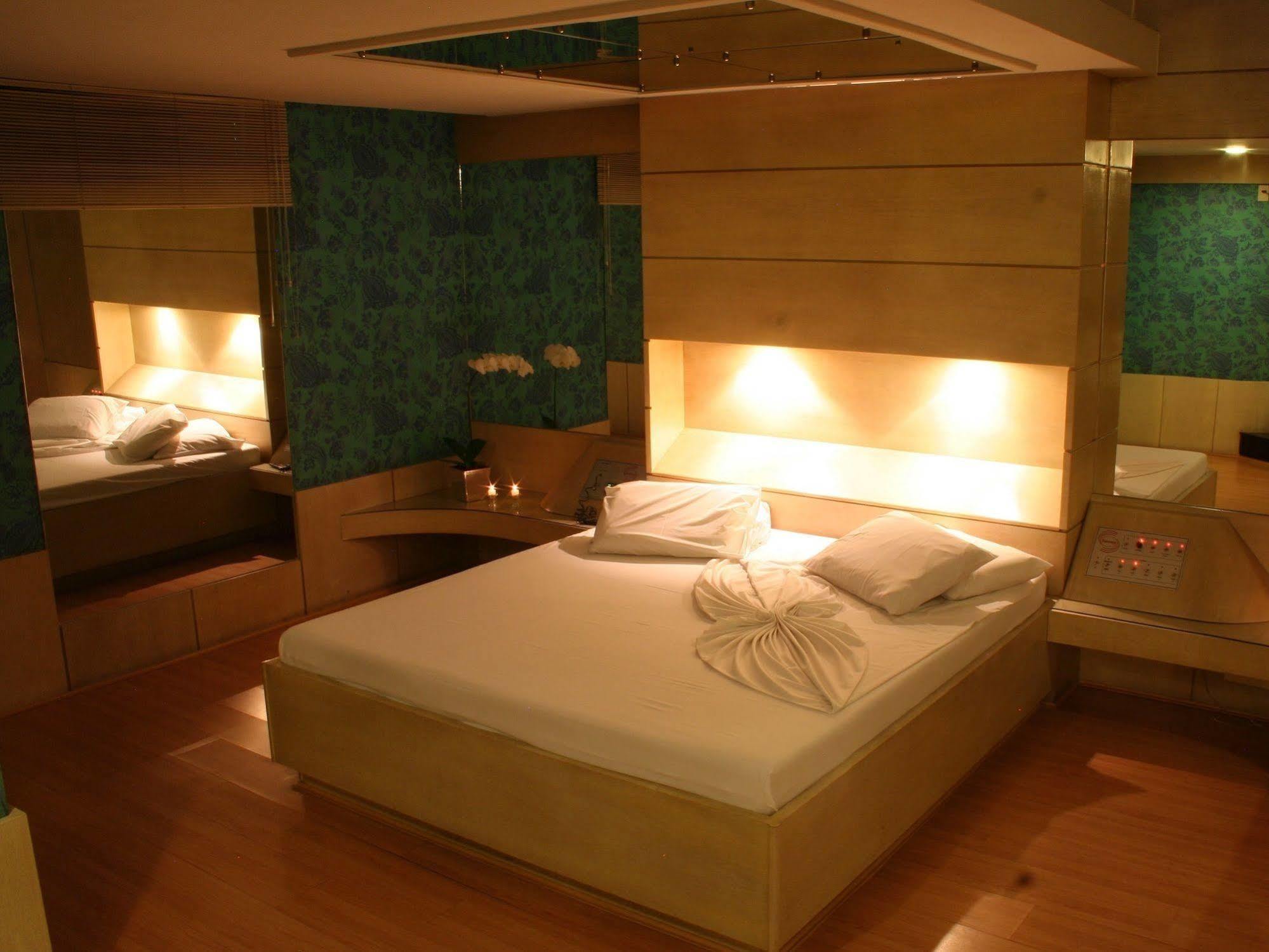 Motel Sunny (Adults Only) Белу-Оризонти Экстерьер фото