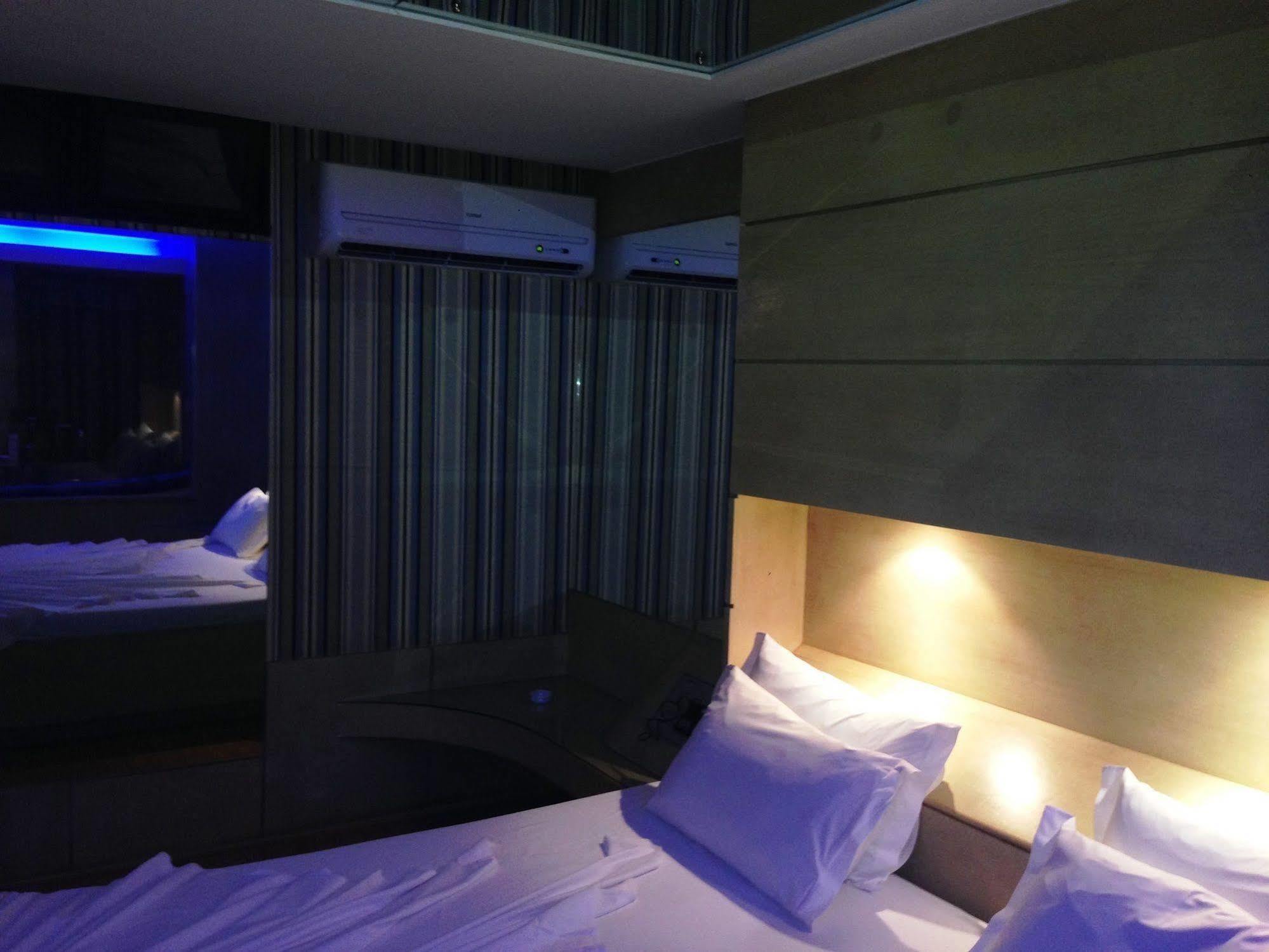 Motel Sunny (Adults Only) Белу-Оризонти Экстерьер фото