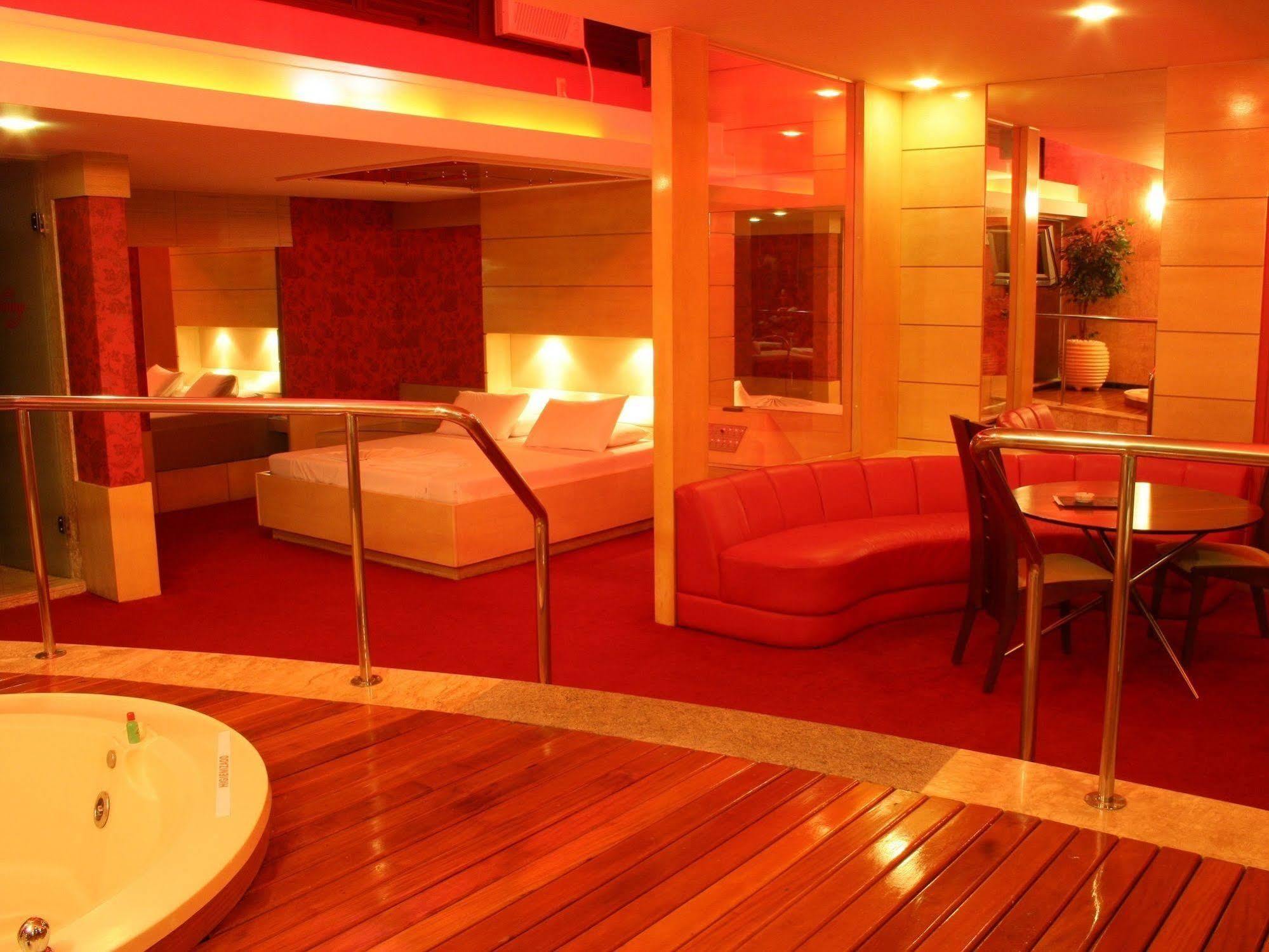 Motel Sunny (Adults Only) Белу-Оризонти Экстерьер фото